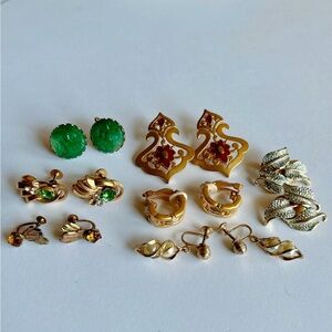 Bundle of earrings